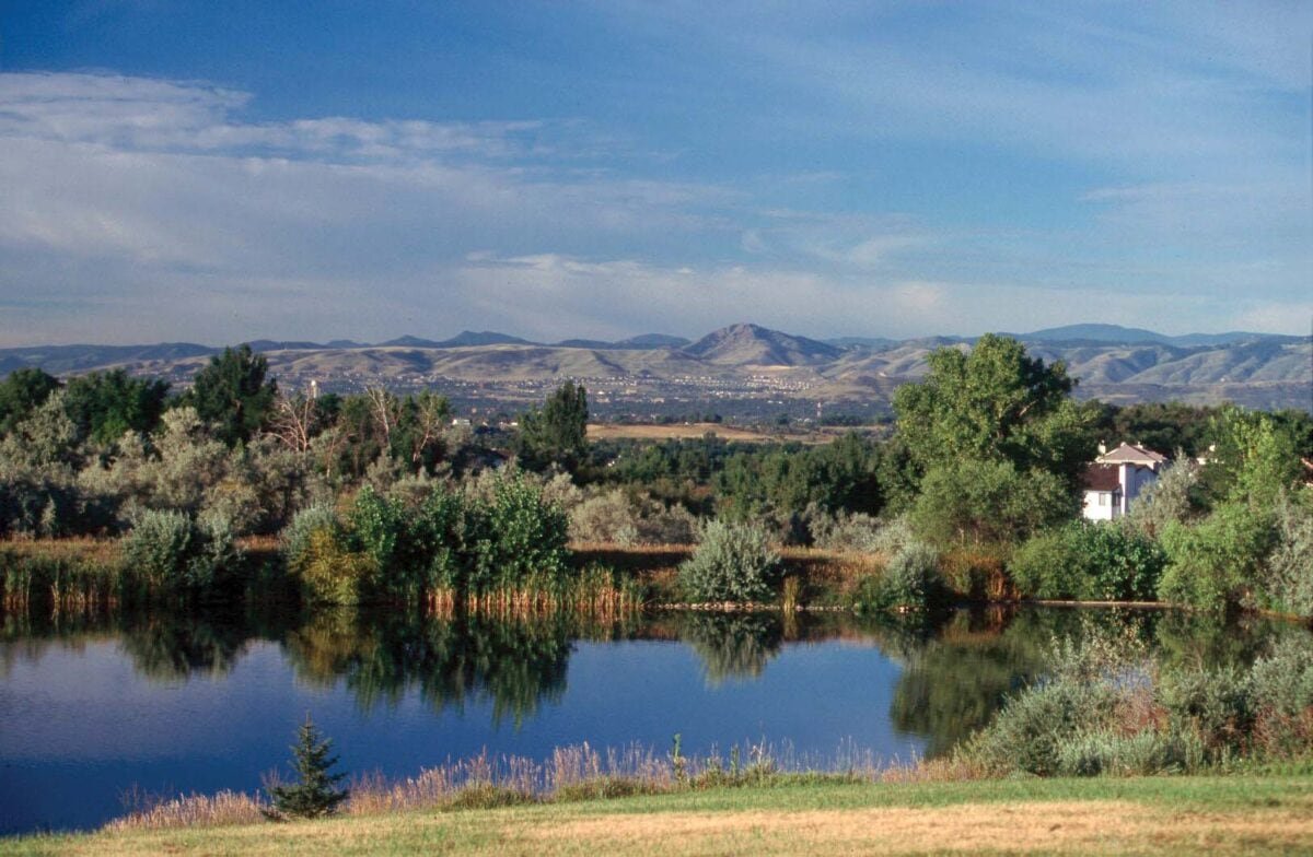 Mountains and lake in West Arvada Colorado