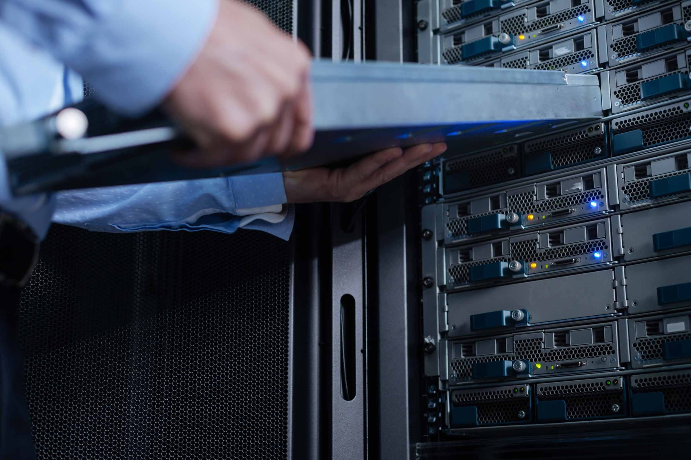 Selective focus of a rack server